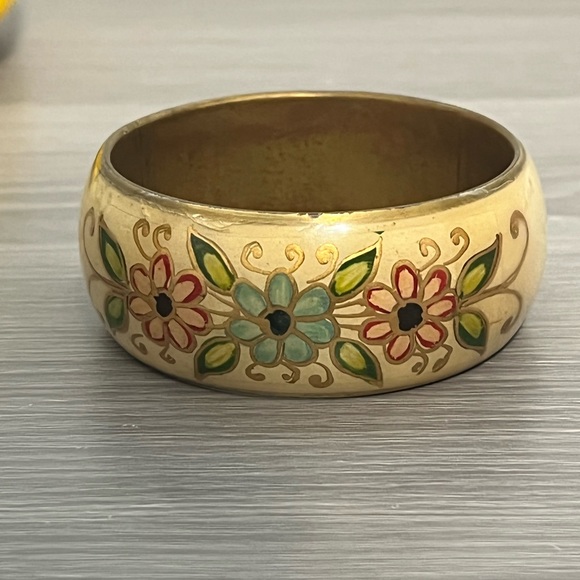 Vintage Gold and Cream Enamel Bangle Bracelet with Flower Design, Boho - Picture 3 of 8